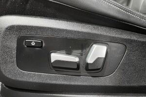 BMW X5 esikatselu 16