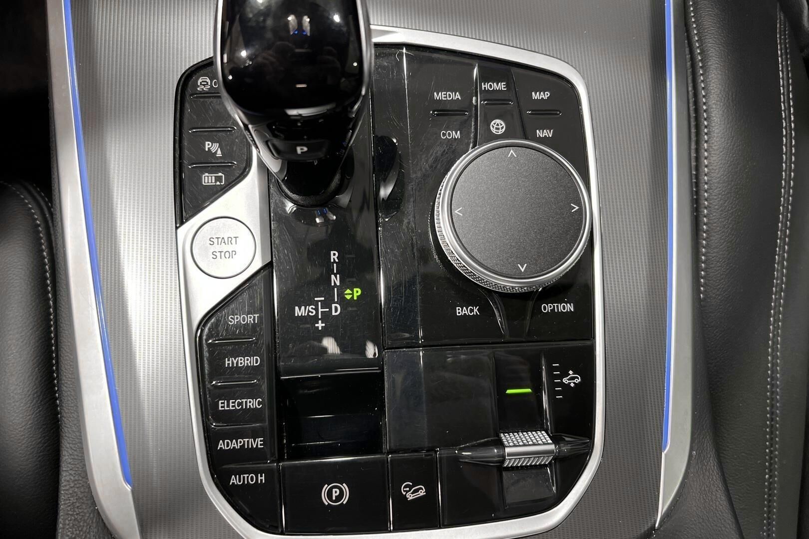 BMW X5 iso kuva 22