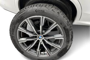 BMW X5 esikatselu 23