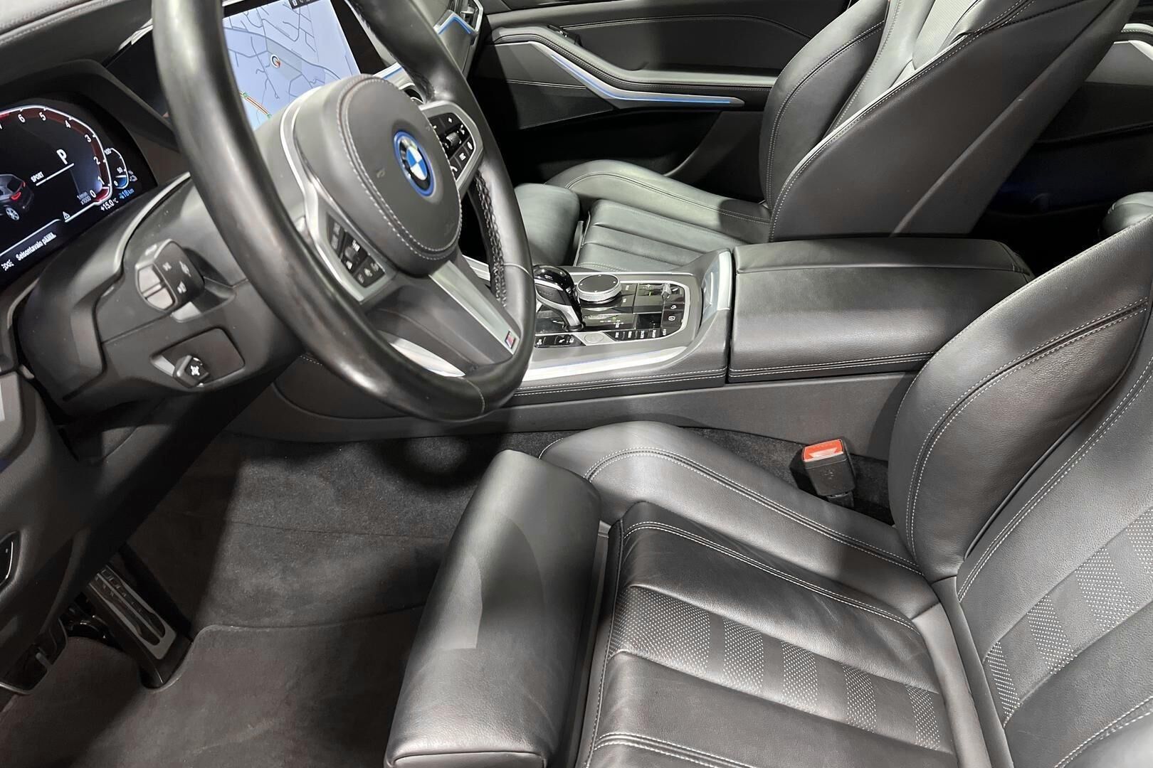 BMW X5 iso kuva 8
