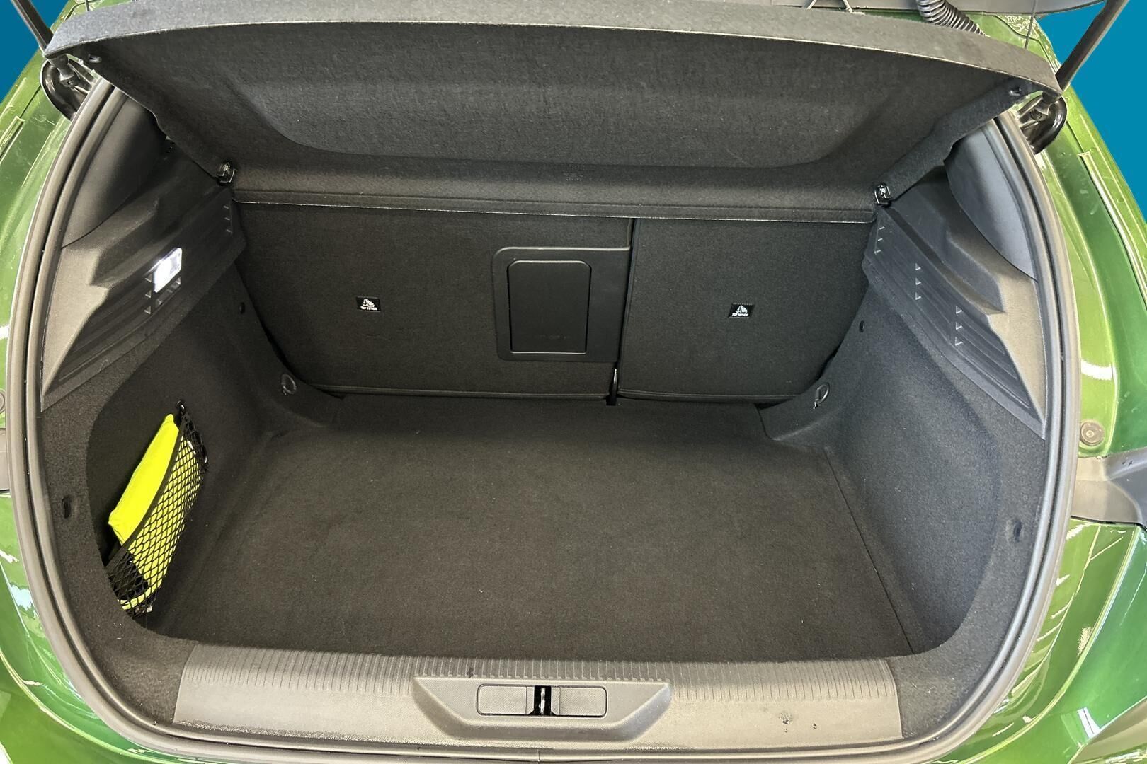 Peugeot 308 iso kuva 10