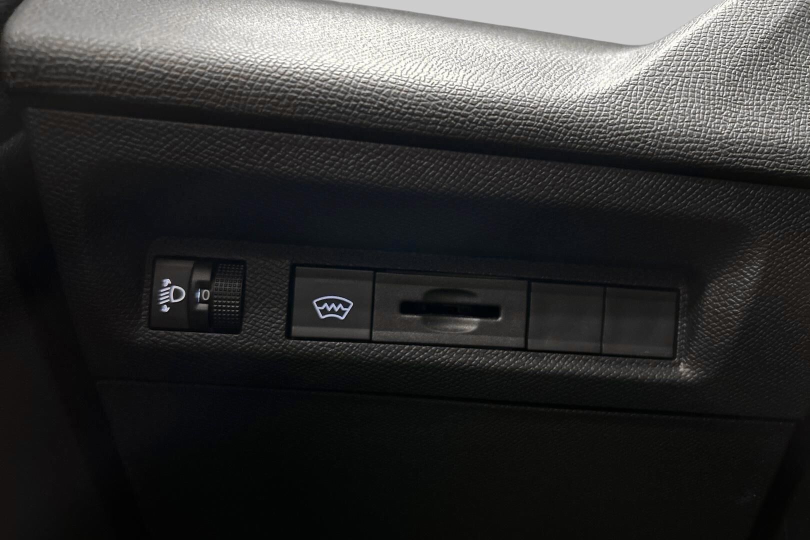 Peugeot 308 iso kuva 17