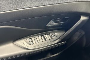 Peugeot 308 esikatselu 18