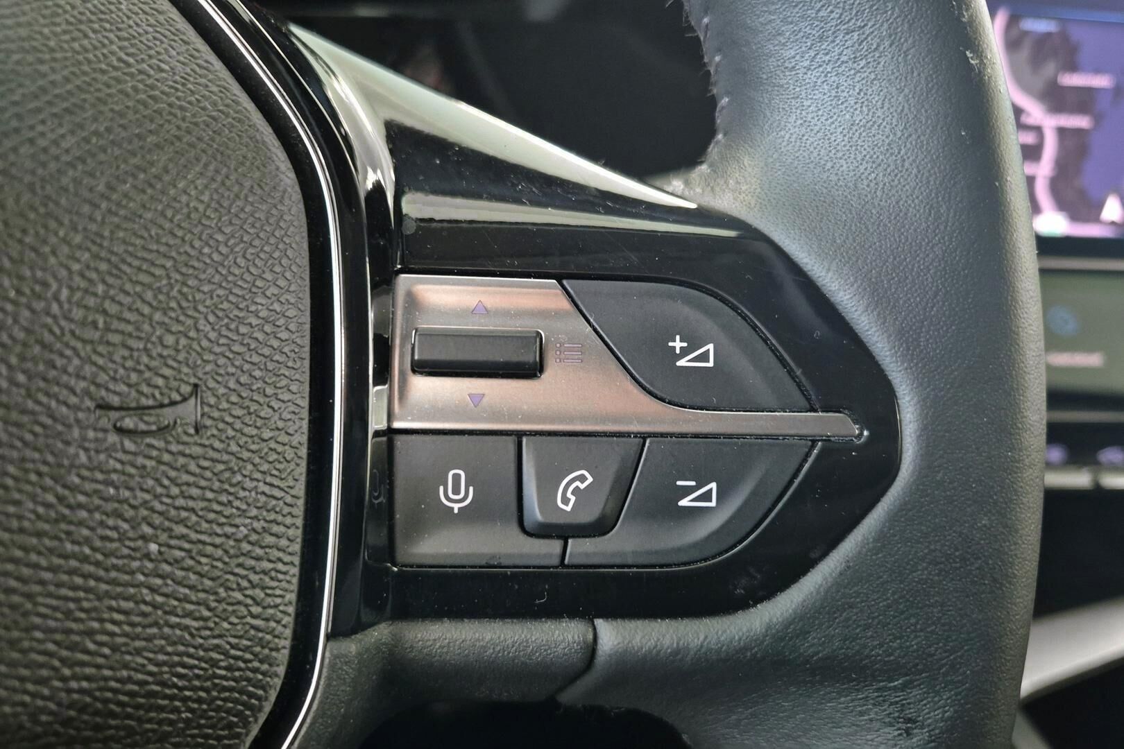 Peugeot 308 iso kuva 15