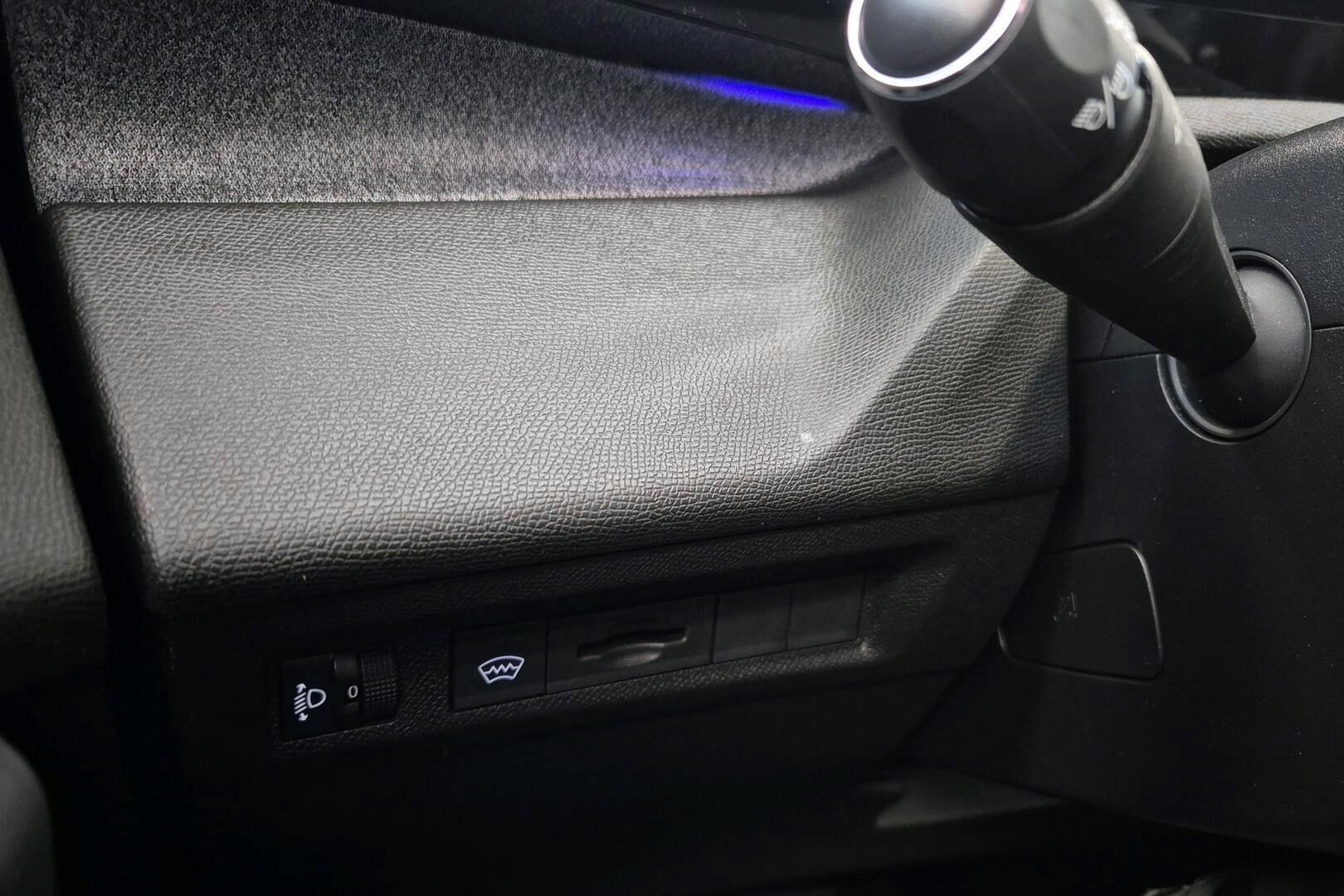 Peugeot 308 iso kuva 18