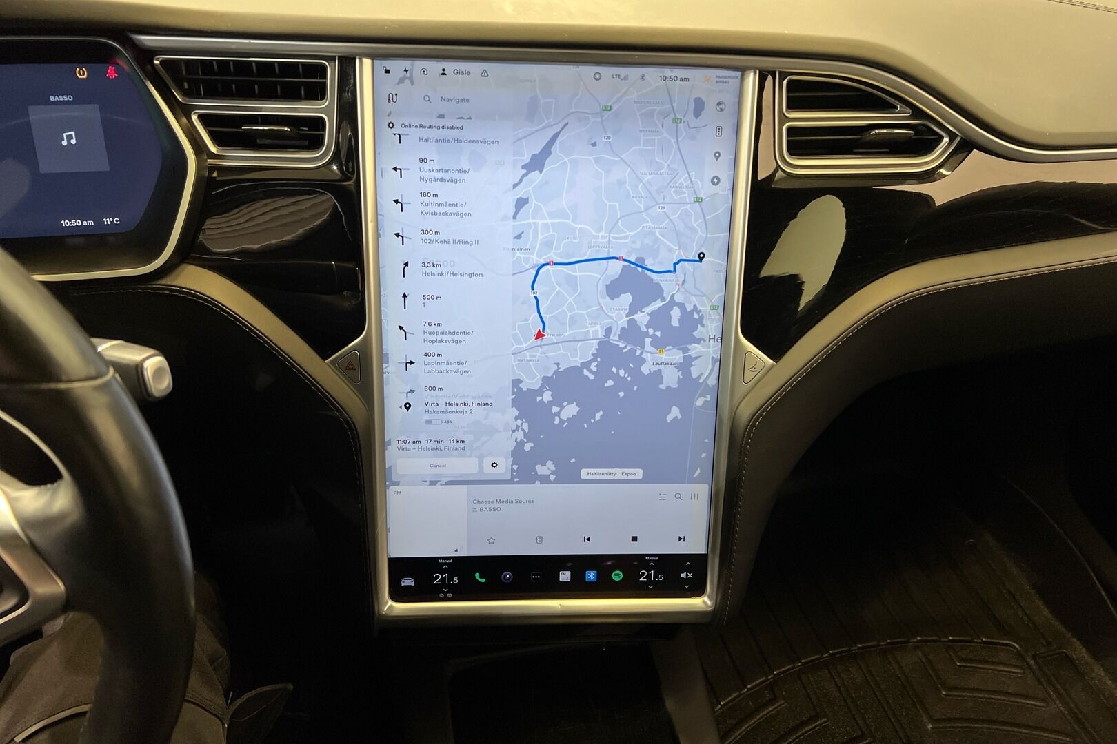 TESLA MODEL S iso kuva 17