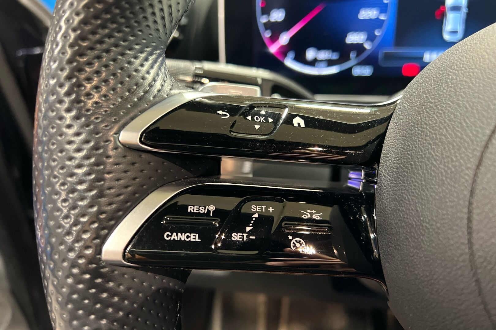 Mercedes-Benz C iso kuva 13