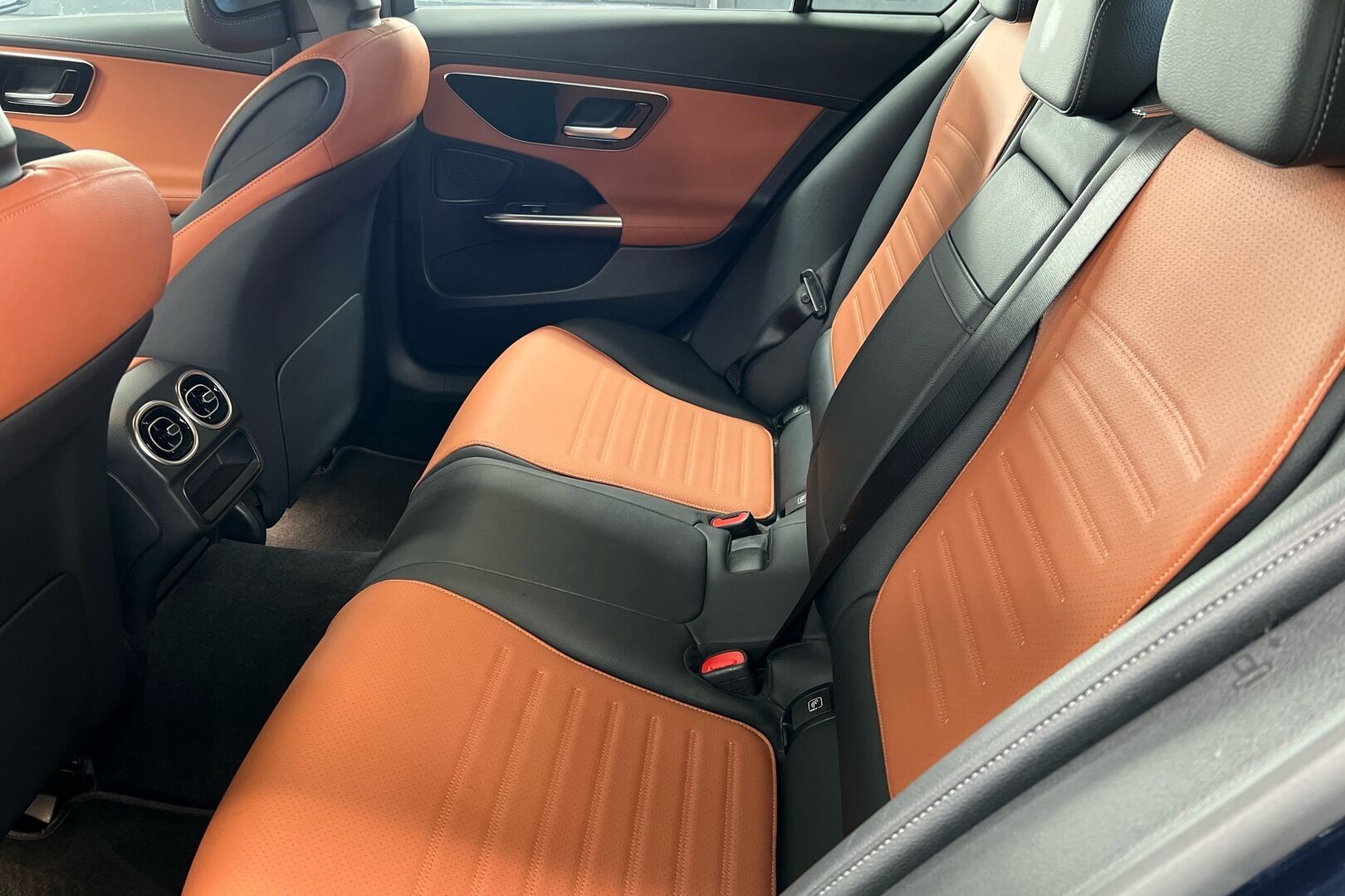 Mercedes-Benz C iso kuva 8