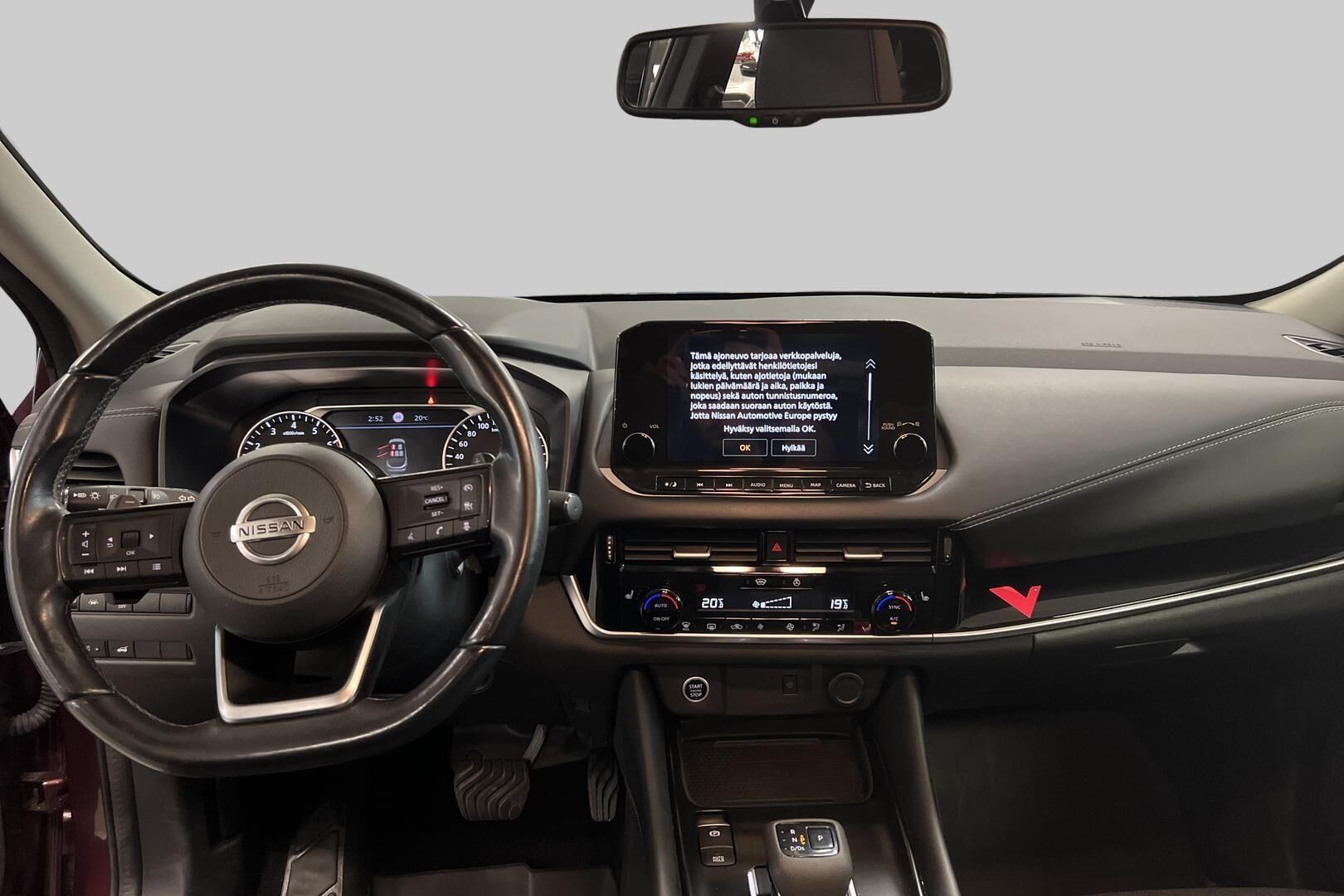 Nissan Qashqai iso kuva 10