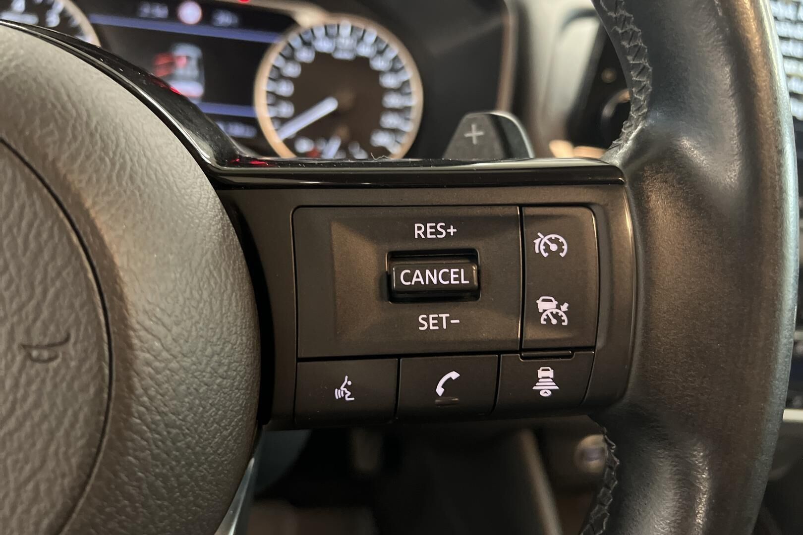 Nissan Qashqai iso kuva 17