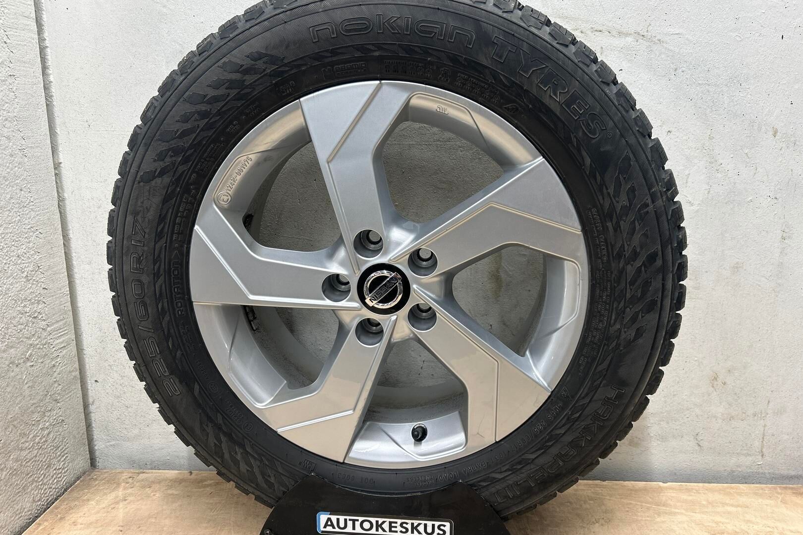 Nissan Qashqai iso kuva 8