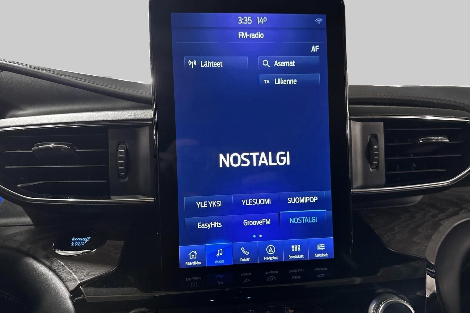 Ford Explorer iso kuva 28