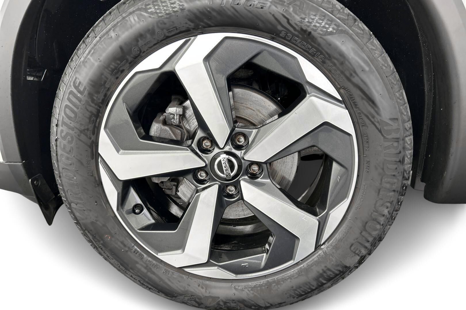 Nissan Qashqai iso kuva 11