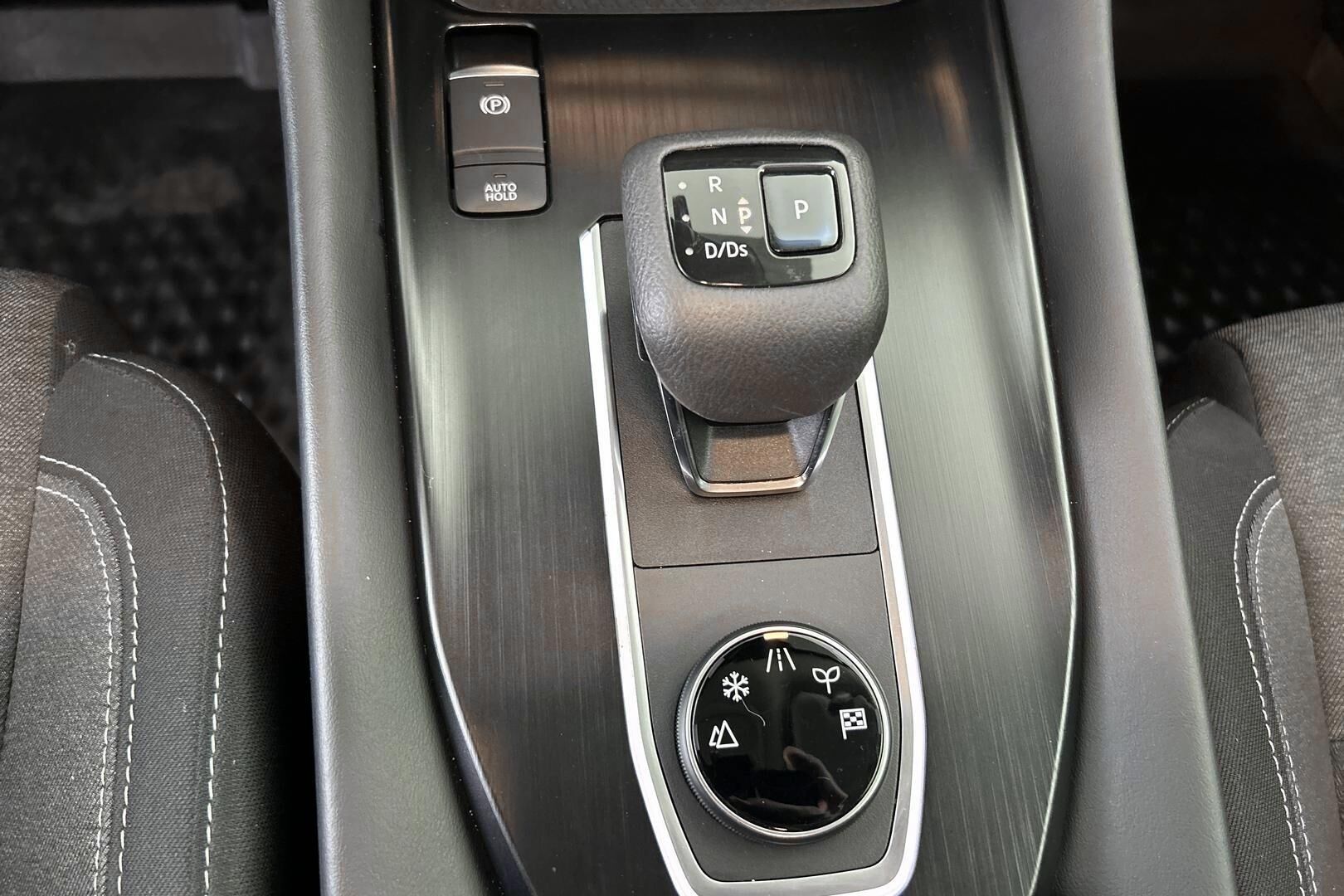 Nissan Qashqai iso kuva 12