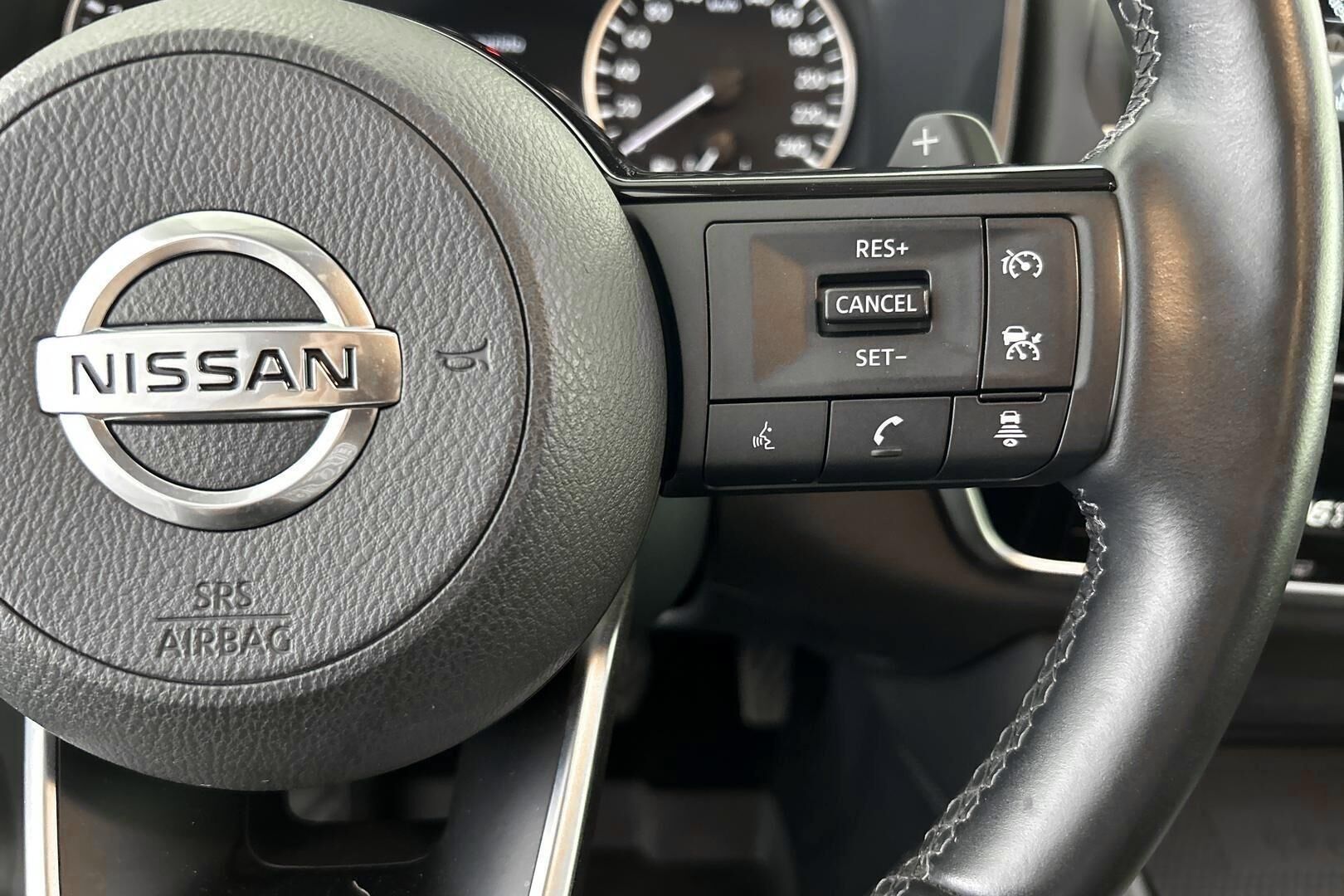 Nissan Qashqai iso kuva 14