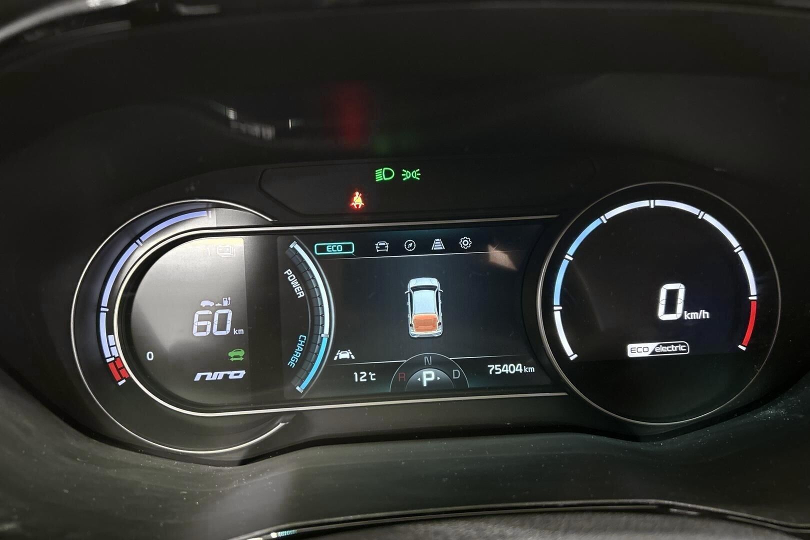 Kia Niro iso kuva 13