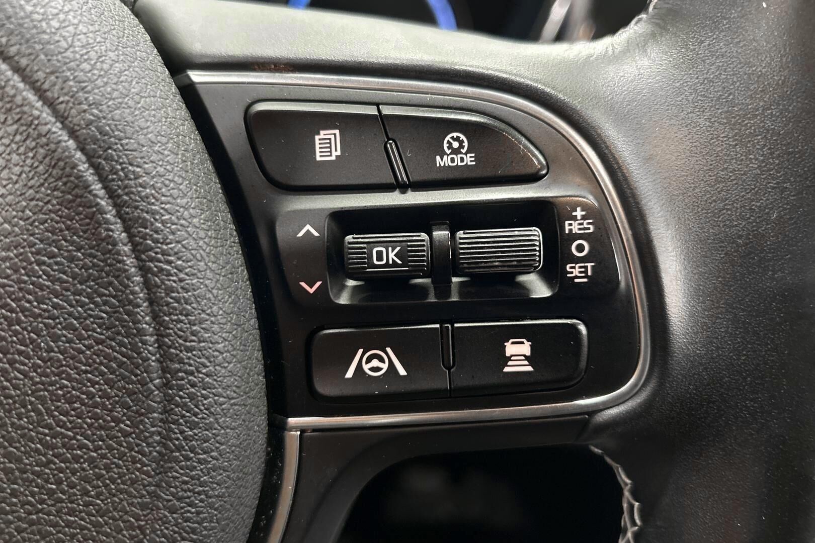 Kia Niro iso kuva 18