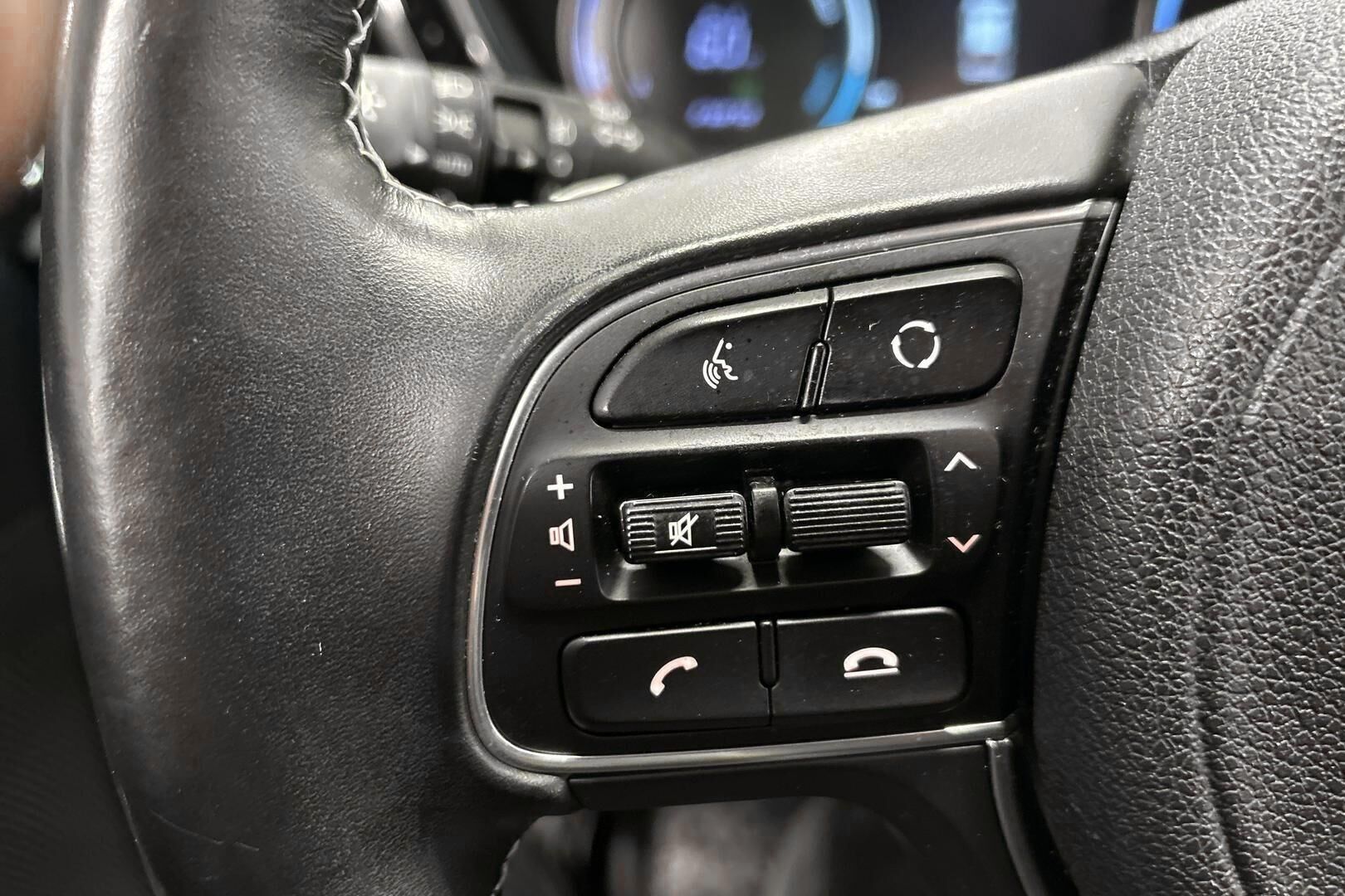 Kia Niro iso kuva 23