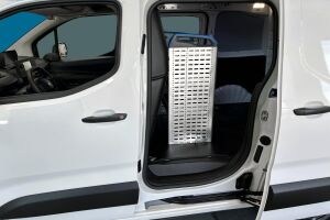 Peugeot e-Partner esikatselu 24