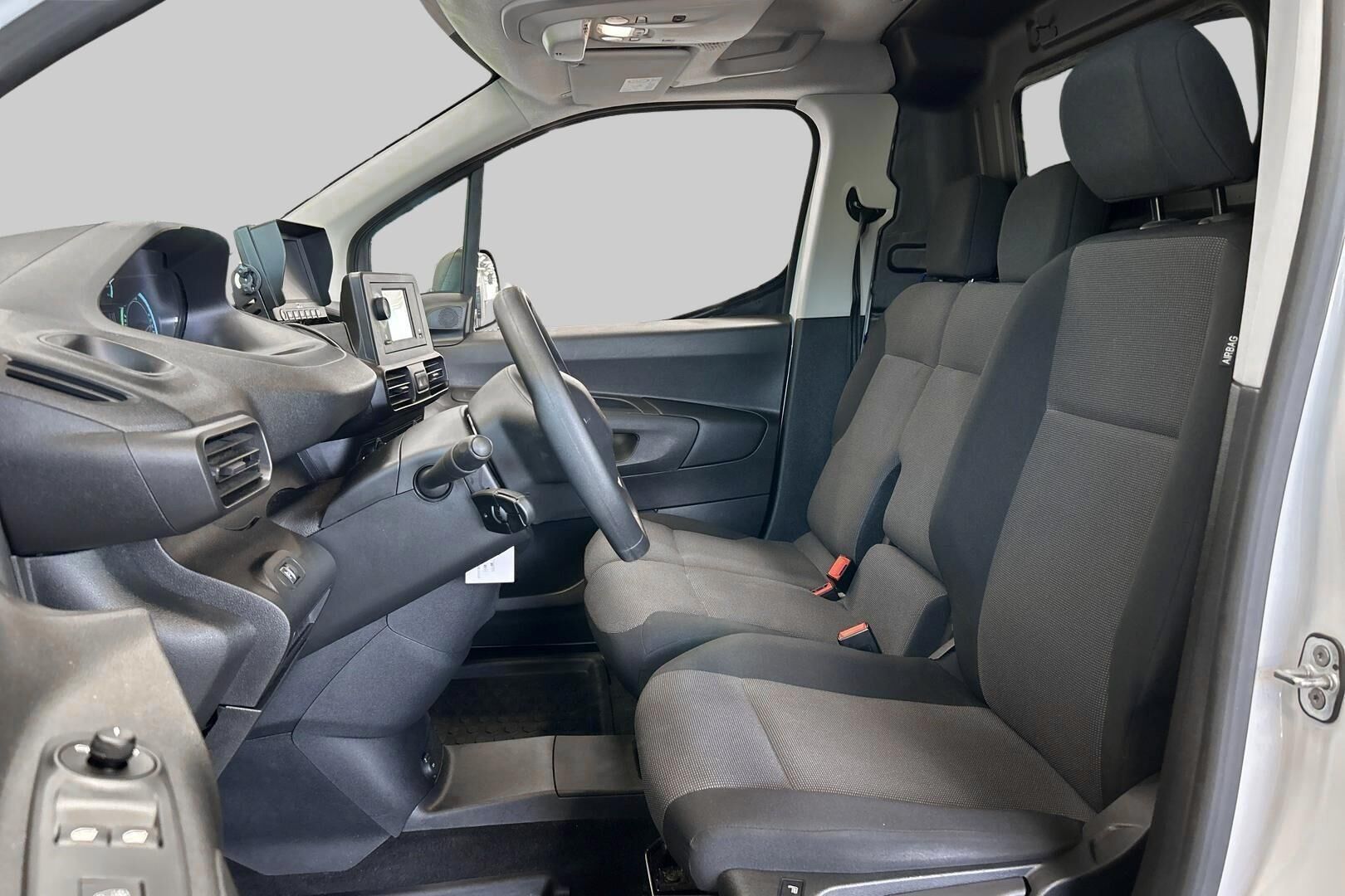Peugeot e-Partner iso kuva 9