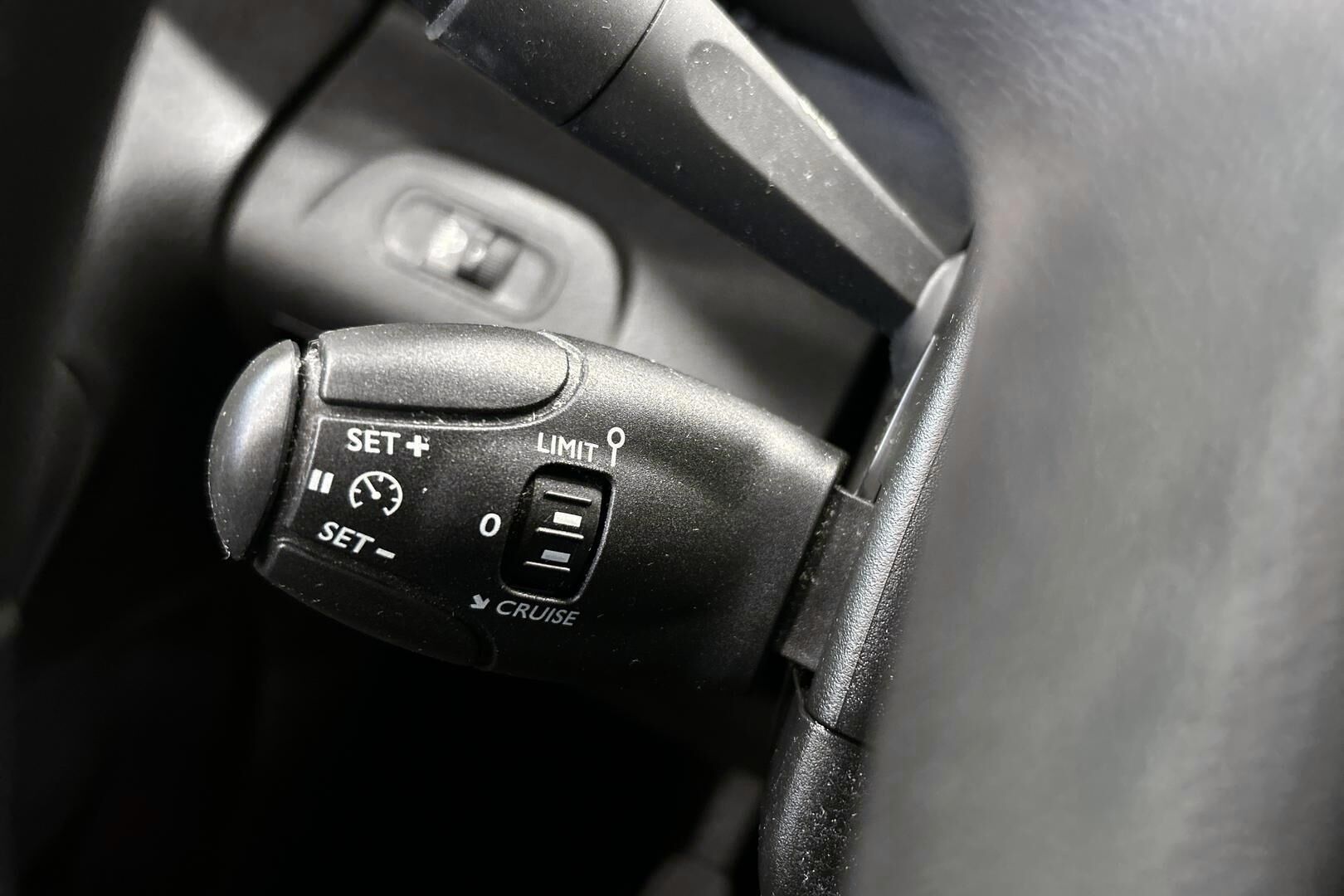 Peugeot Partner iso kuva 20