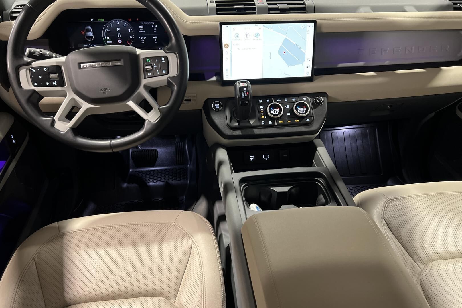 Land Rover Defender iso kuva 11