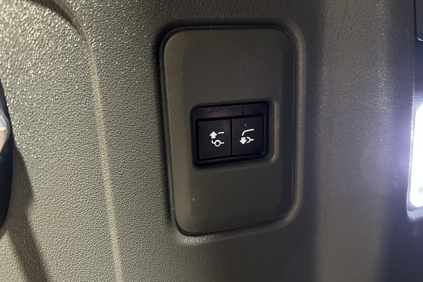 Land Rover Defender iso kuva 14