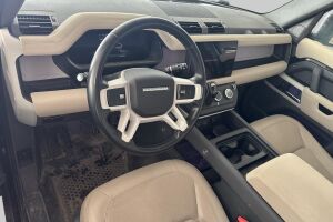 Land Rover Defender esikatselu 2