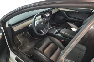 Tesla Model 3 esikatselu 1