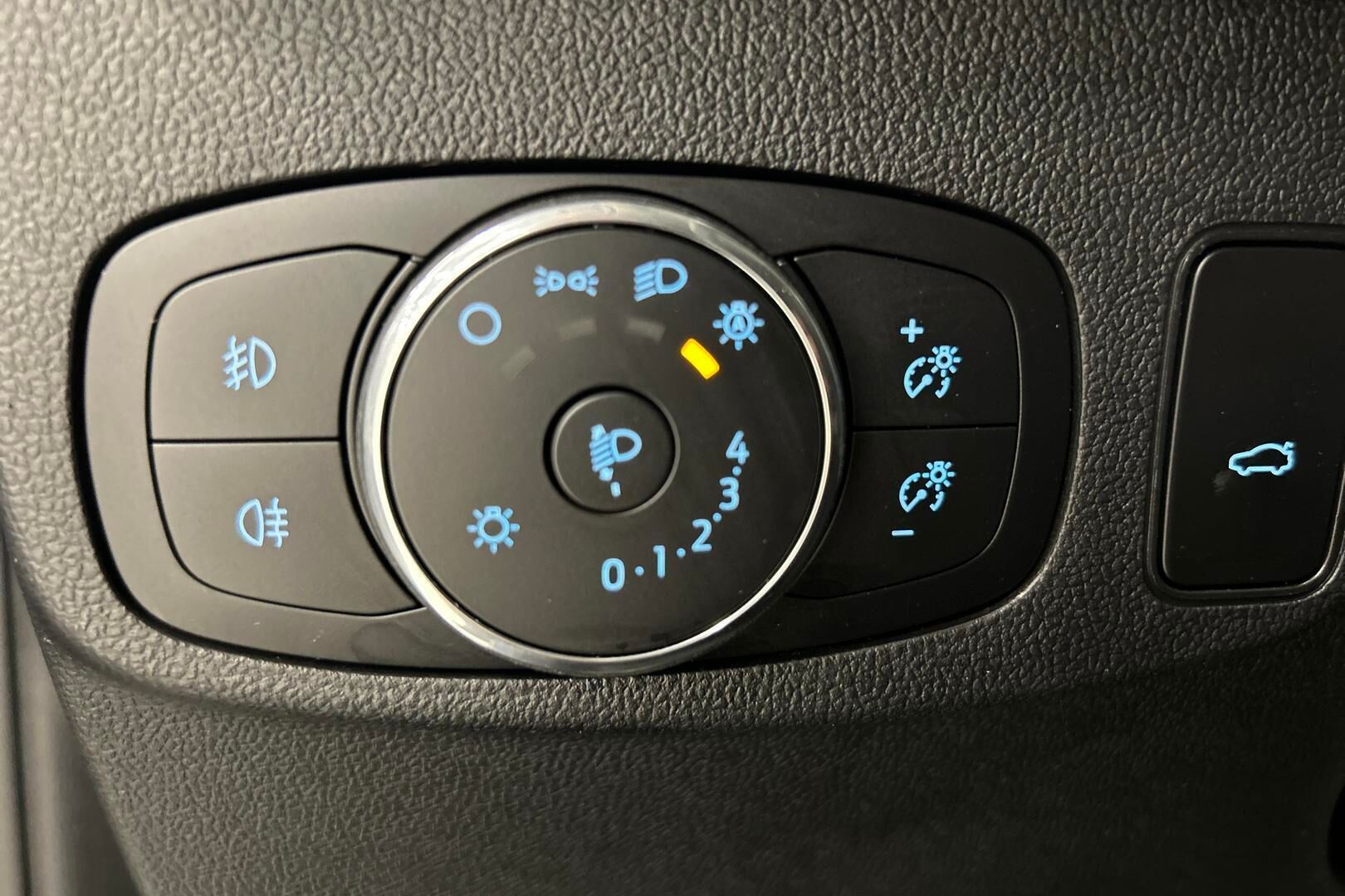 Ford Focus iso kuva 22