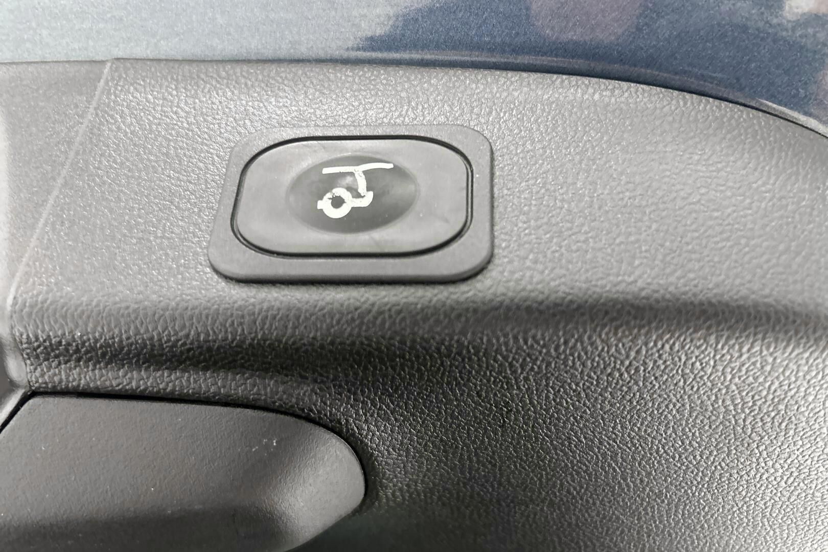 Ford Focus iso kuva 24