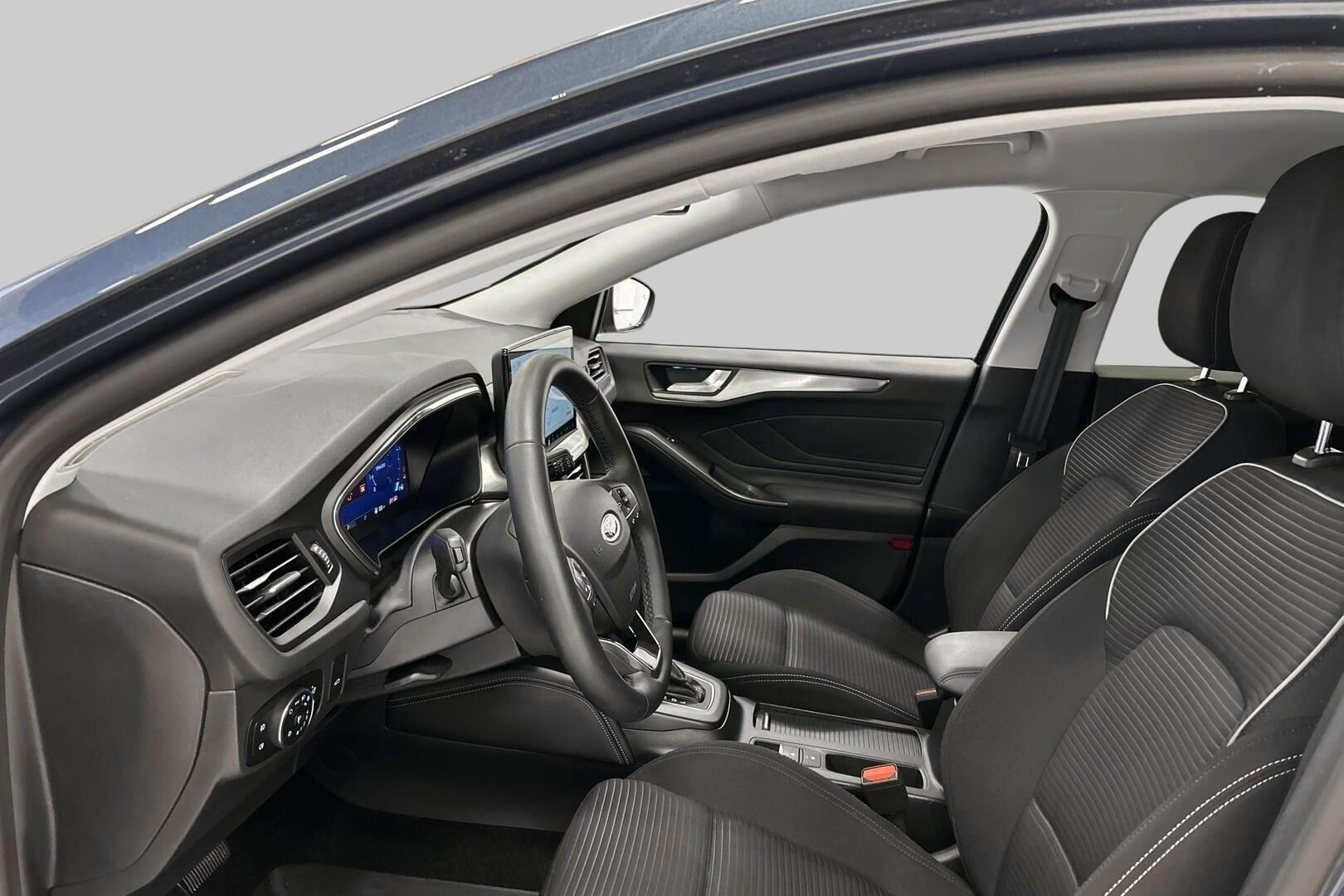 Ford Focus iso kuva 7