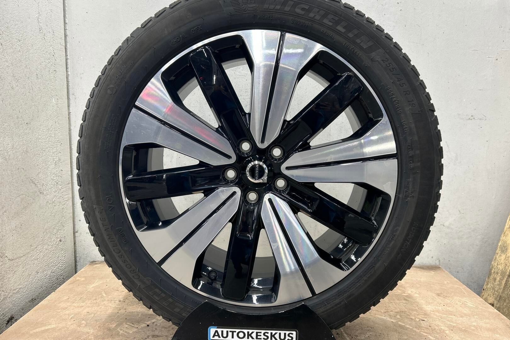 Volvo C40 iso kuva 15