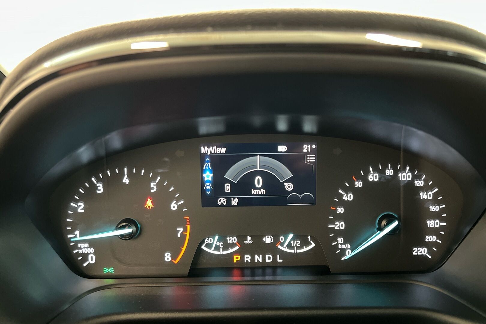 Ford Fiesta iso kuva 11