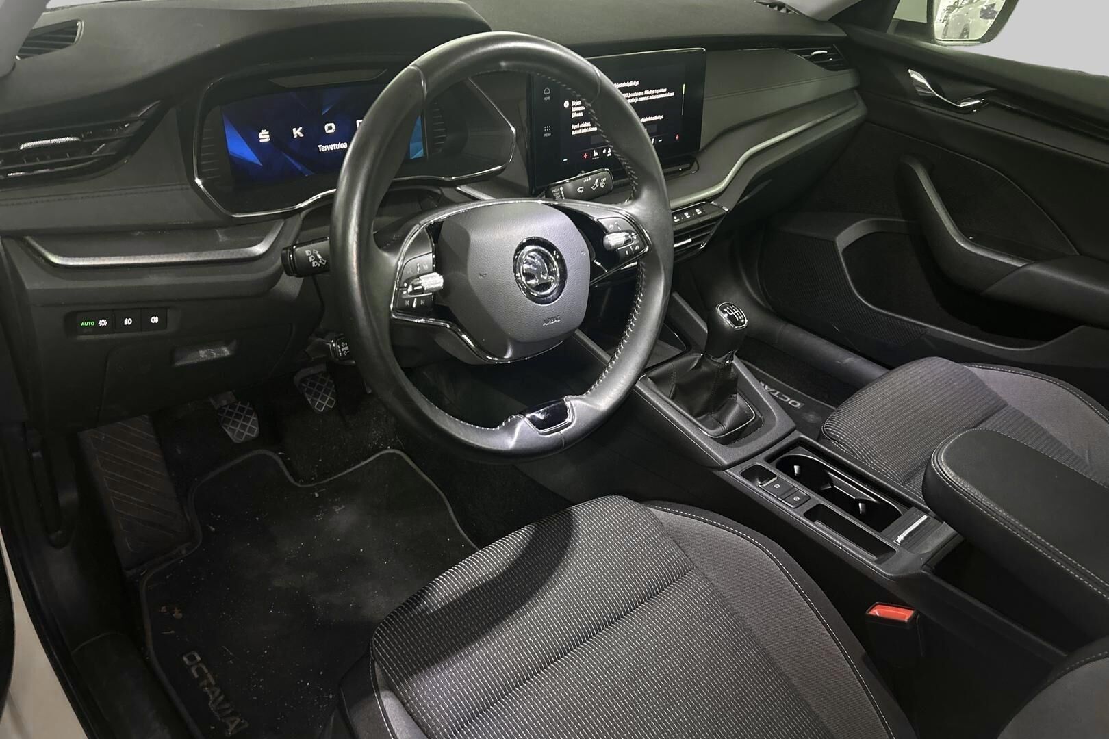 Skoda Octavia iso kuva 2