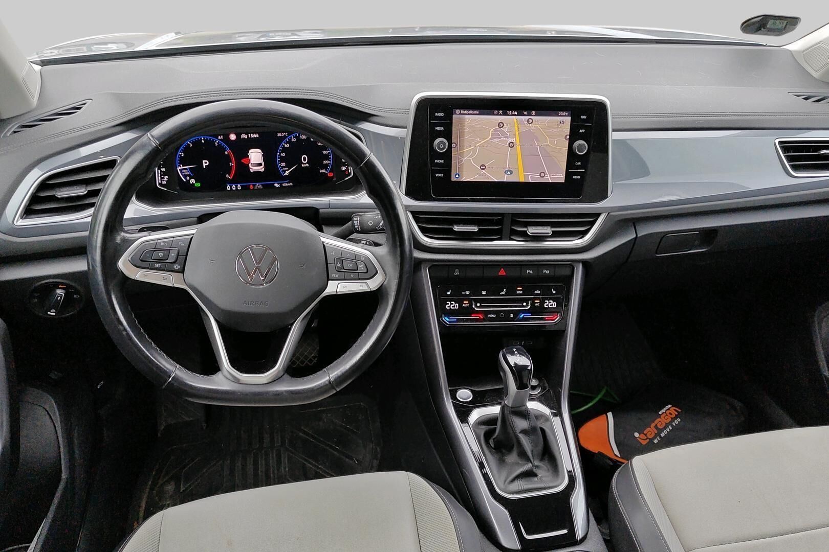 Volkswagen T-Roc iso kuva 2
