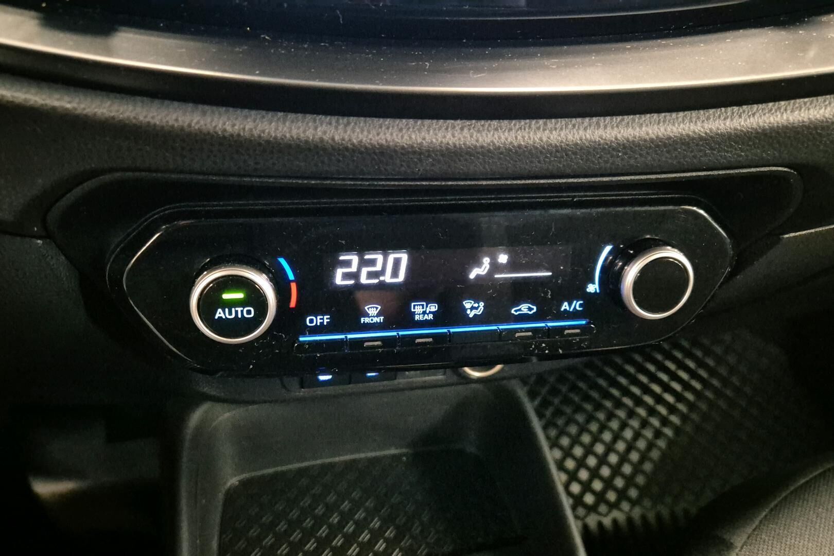 Toyota Aygo X iso kuva 16