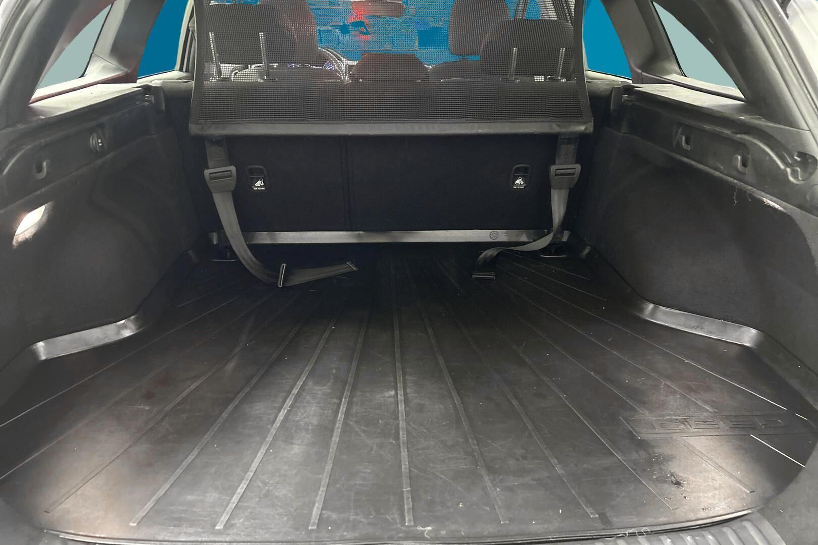 Kia Ceed iso kuva 21