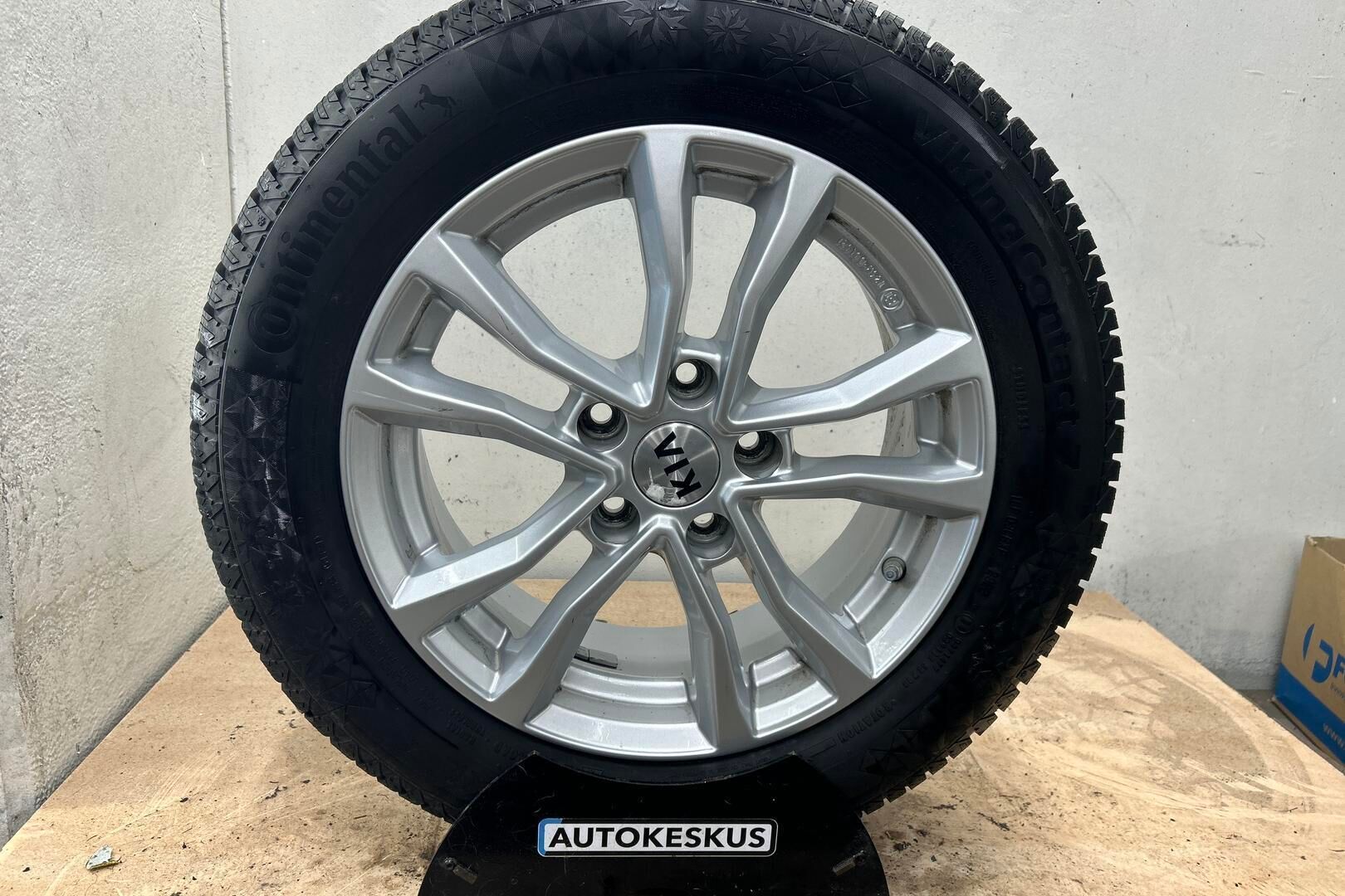 Kia Ceed iso kuva 24