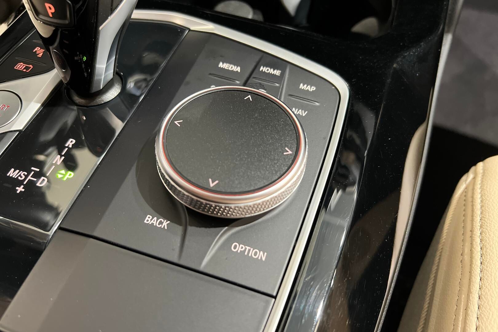 BMW X3 iso kuva 24