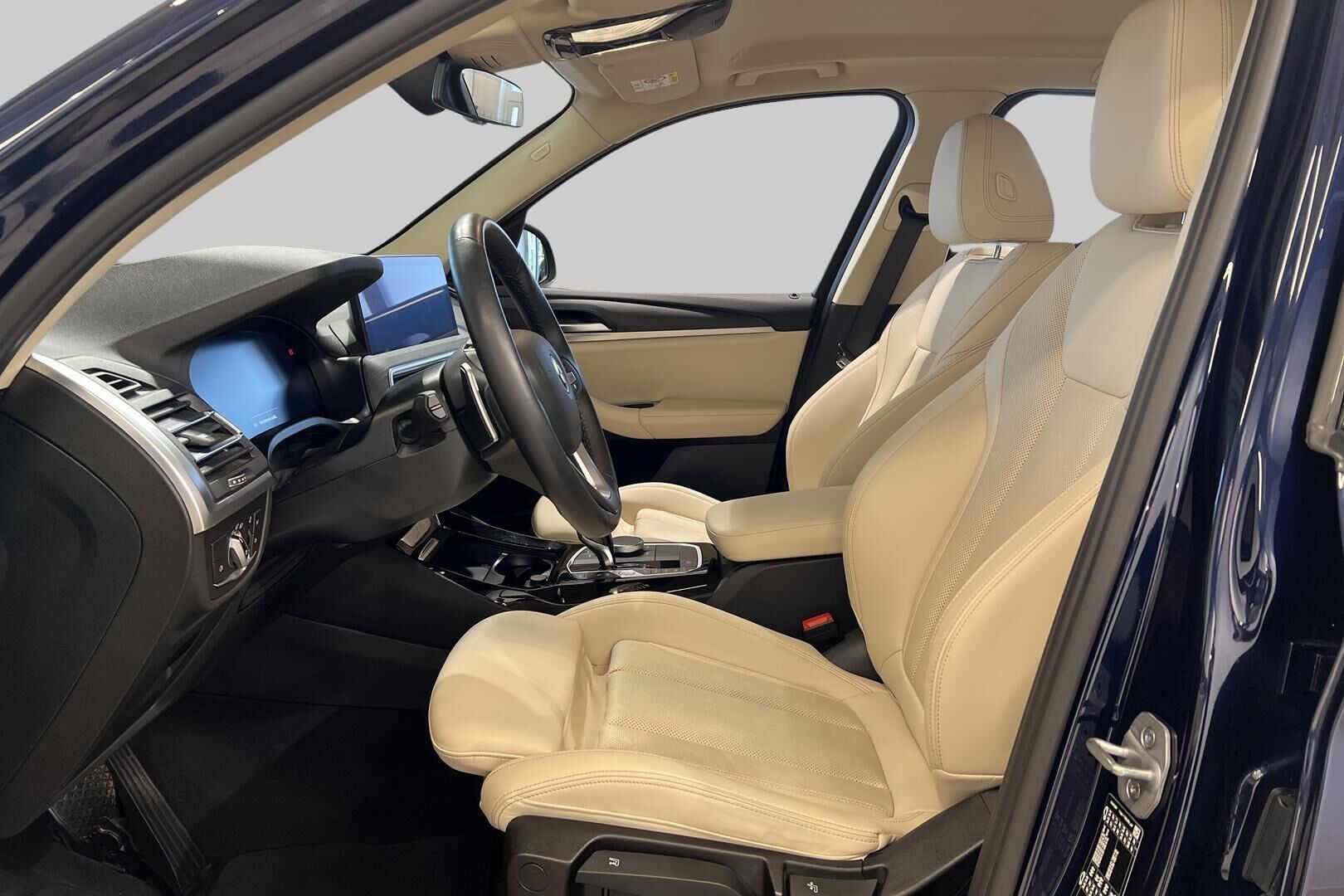 BMW X3 iso kuva 5