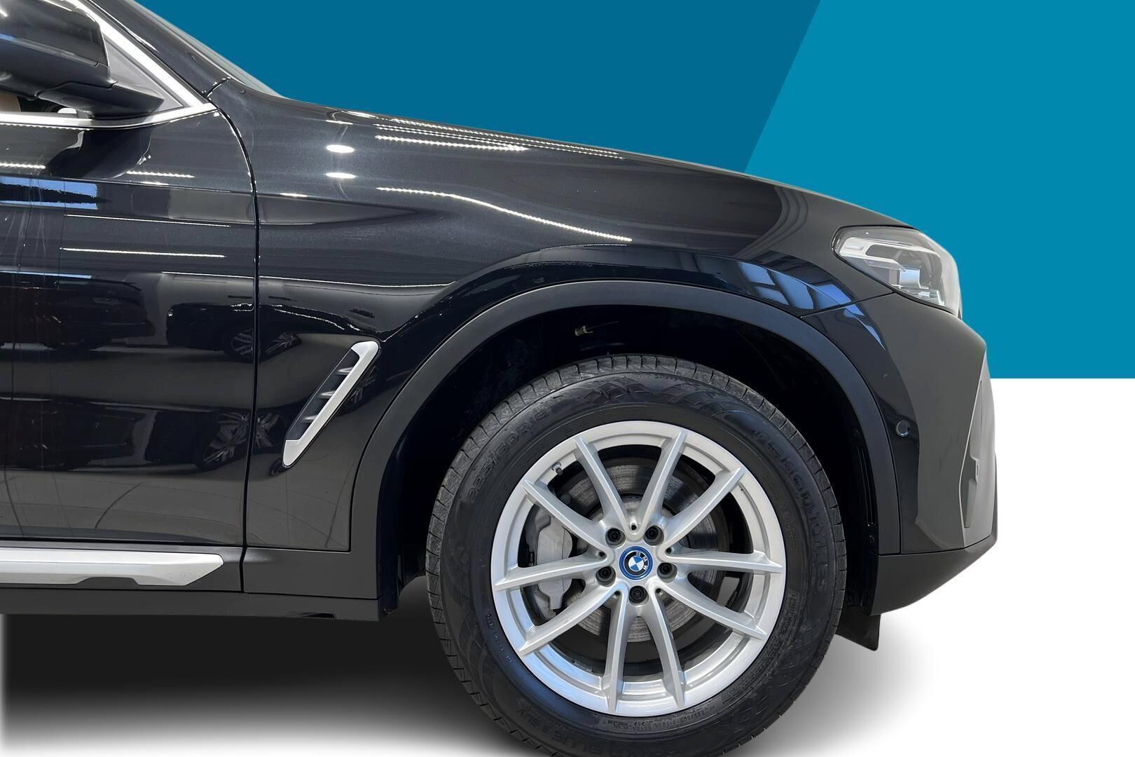 BMW X3 iso kuva 8