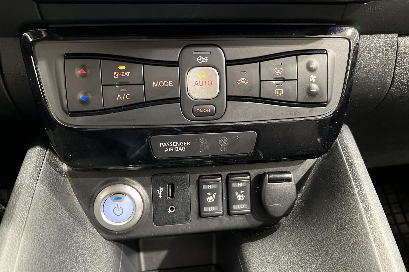 Nissan Leaf iso kuva 18