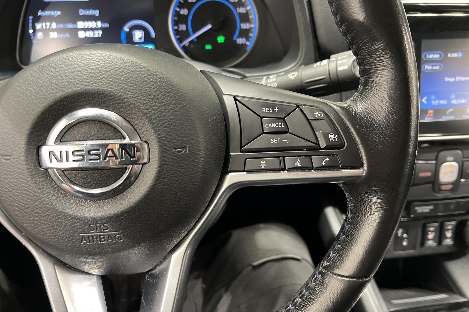 Nissan Leaf iso kuva 20