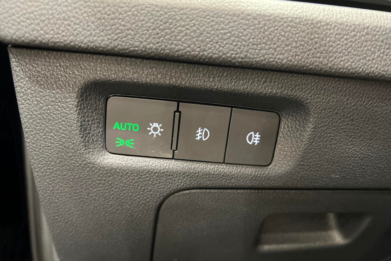 Skoda Octavia iso kuva 30