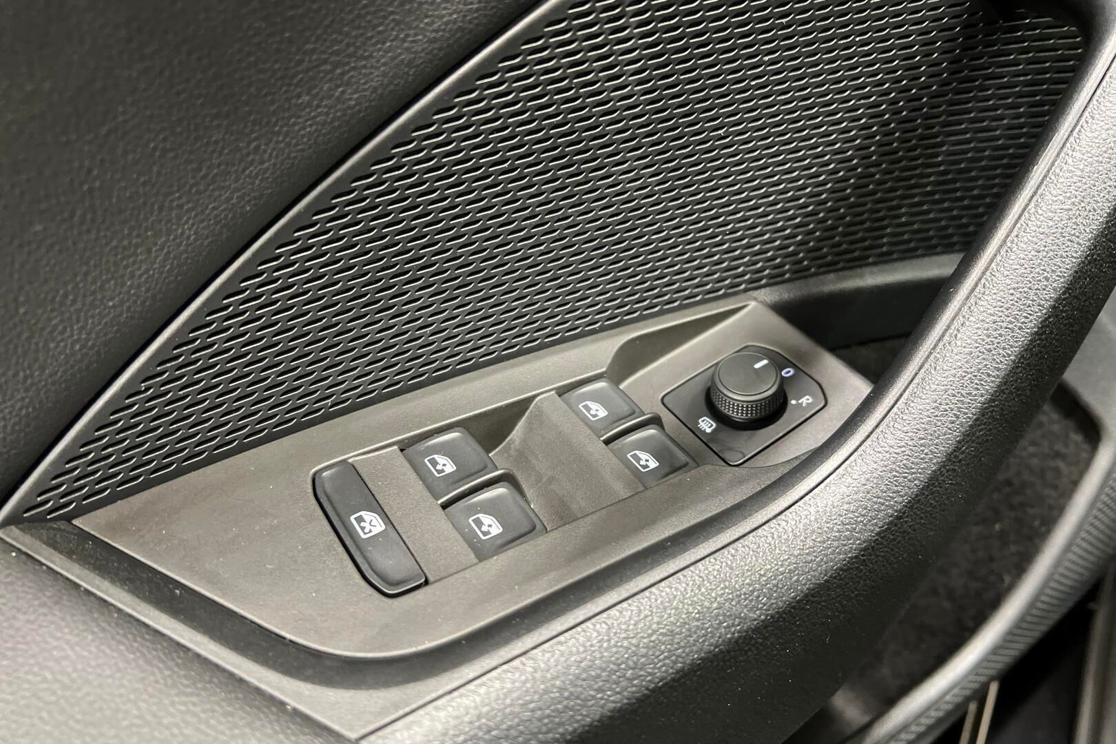 Skoda Octavia iso kuva 31