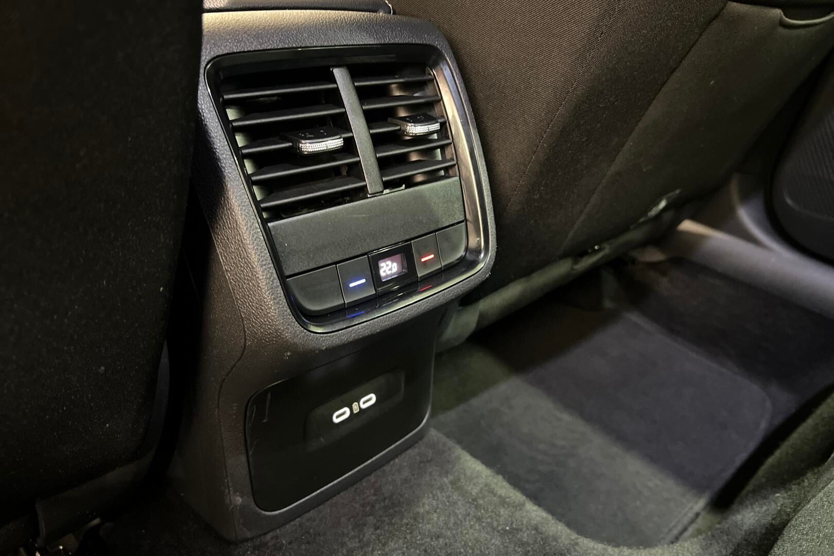 Skoda Octavia iso kuva 32