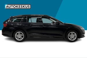 Skoda Octavia esikatselu 4