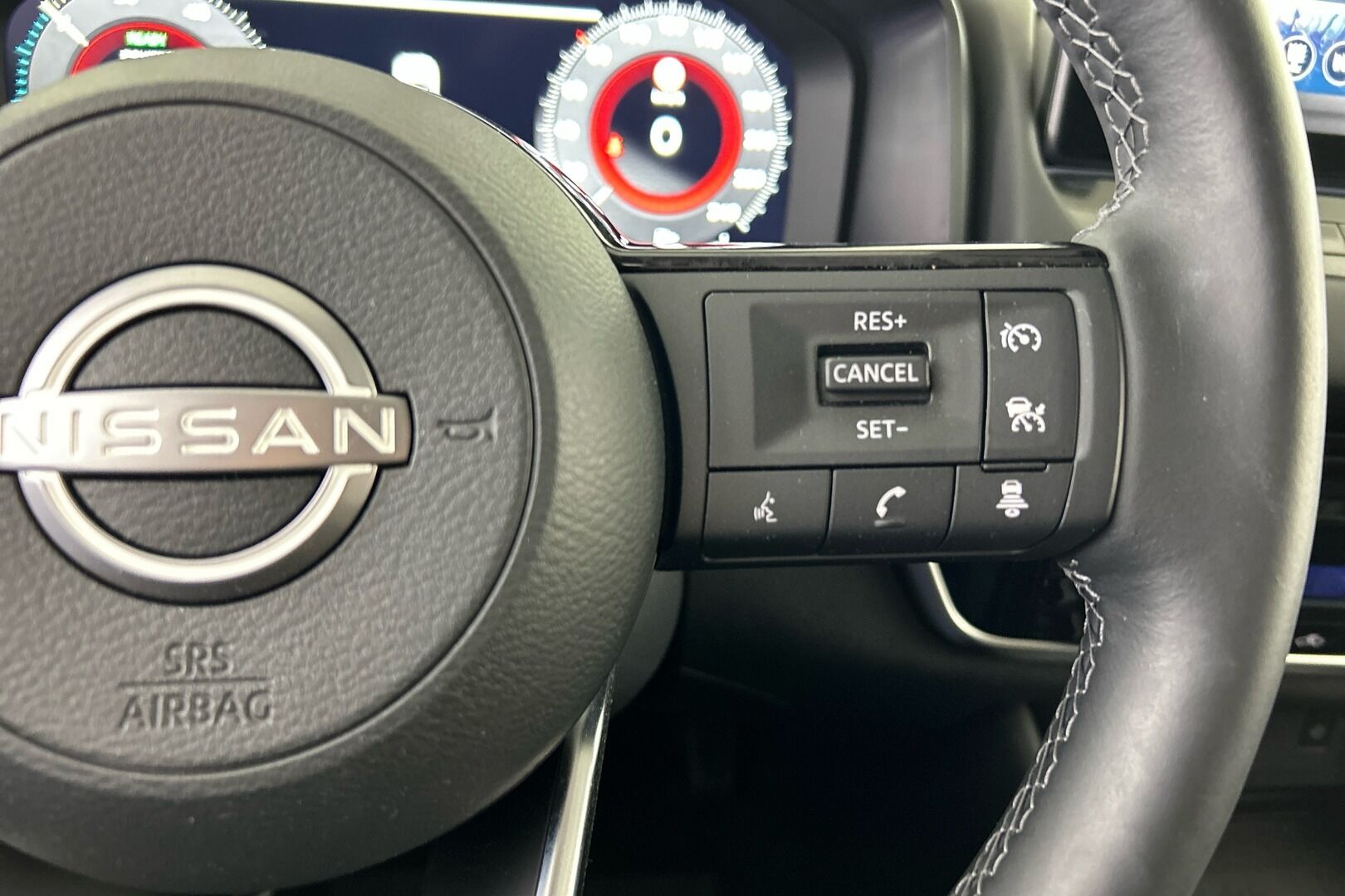 Nissan Qashqai iso kuva 21