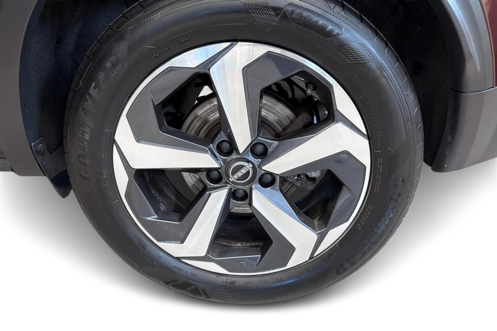 Nissan Qashqai iso kuva 13
